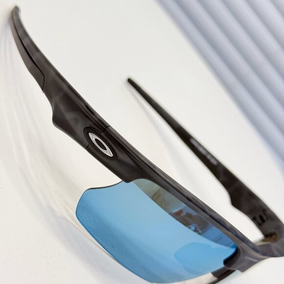 Oakley sunglasses - Picture 3 of 9